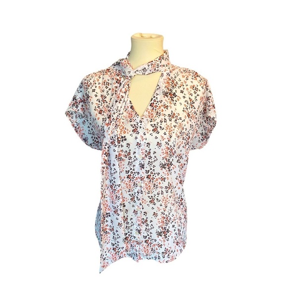 LOFT Neutral Floral Blouse - Picture 5 of 7